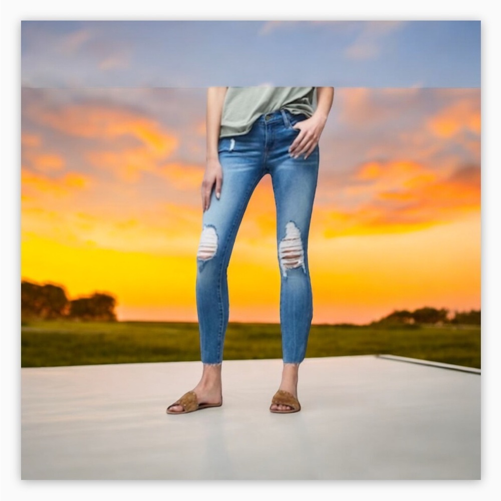 Frame Denim Le Skinny De Jeanne Skinny Crop Jean - Sz29 EUC-Distressed raw hem☀️ - Picture 4 of 16